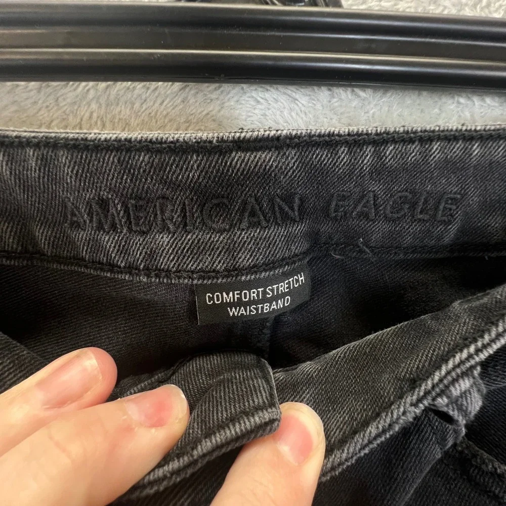 American Eagle Mom Jean High Waisted Distressed Washed Black Size 10 X-Long - Picture 5 of 9